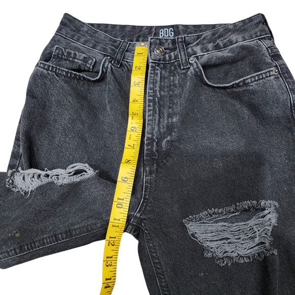 BDG Urban Outfitters Mom Vintage Feel High Rise Distressed Jeans 25 - Picture 4 of 7